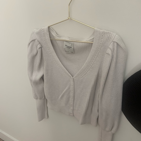 A&F sweater. GUC. No flaws or holes. - Picture 2 of 8